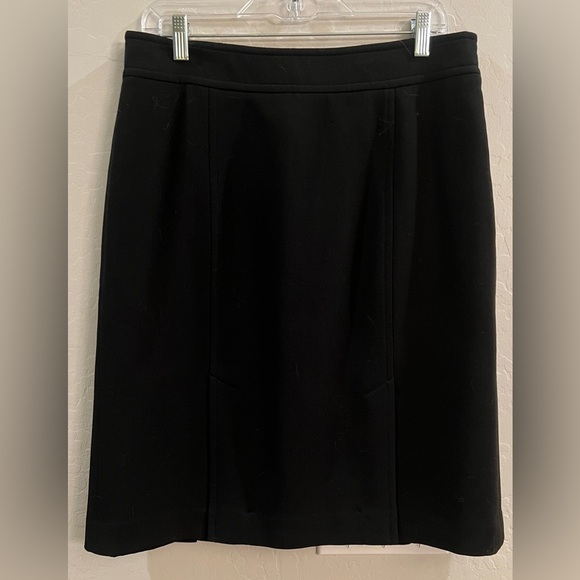 Talbots‎ size 10 black wall skirt with two slits in both front and back - Picture 1 of 7